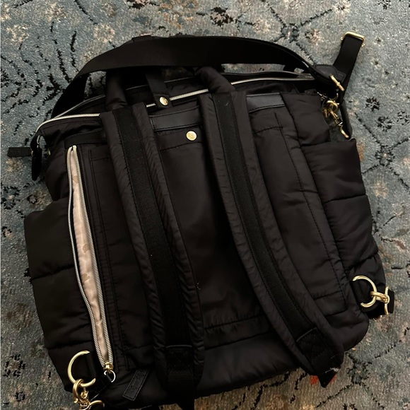 Itzy Ritzy convertible diaper bag - Picture 2 of 4